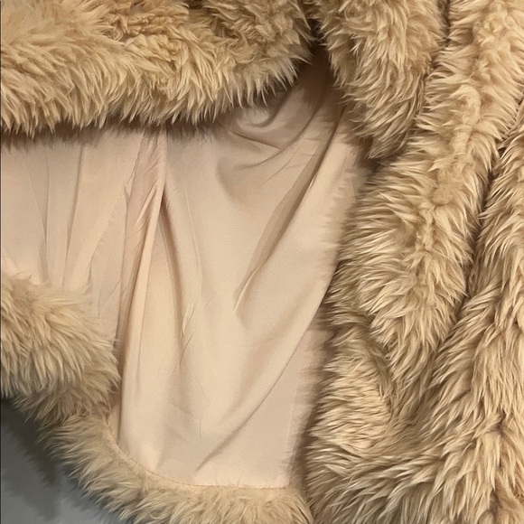 Women's Tan Faux Fur Jacket - Picture 4 of 5